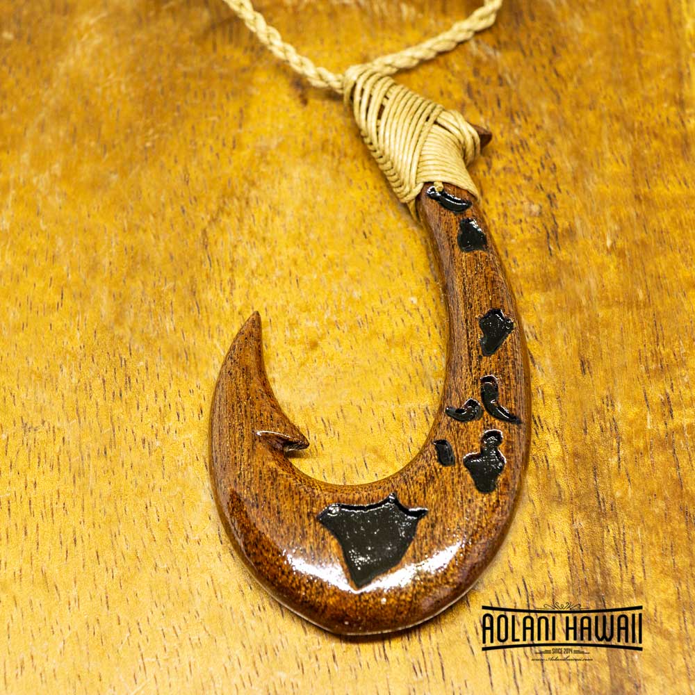 http://www.aolanihawaii.com/cdn/shop/products/aolani-hawaii-koa-wood-fish-hook-pendant-2-a_1200x1200.jpg?v=1563767885