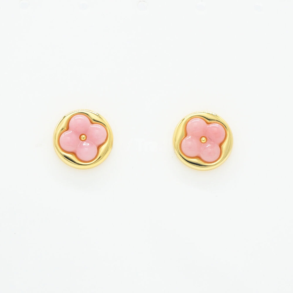 Queen Conch Shell Round Clover Post Earring