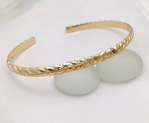 14K Gold Hawaiian Traditional Maile Design Open Bangle (4mm Barrel) - Aolani Hawaii - 3