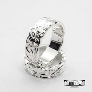 
            
                Load image into Gallery viewer, Sterling Silver Ring with Hand engraved Hawaiian Designs (6mm - 8mm width, Flat Cutout style)
            
        