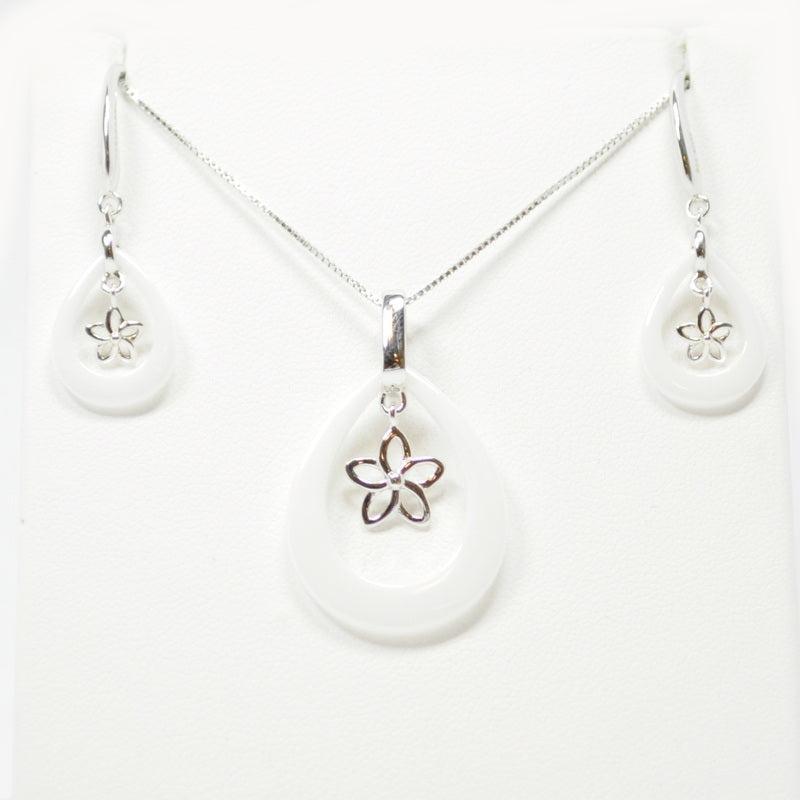 
            
                Load image into Gallery viewer, NEW - Sterling Silver White Ceramic Flower Earring
            
        